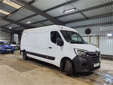 RENAULT MASTER LWB DIESEL FWD LM35 Blue dCi 135 Advance Medium Roof Van Diesel - WHITE - YT24FCD - 5 Door Panel Van