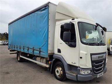 DAF LF180 4X2 DAY EURO 6 CURTAINSIDE 3 Seats Day cab Steel Susp 22.5ft Diesel - WHITE - FJ69WKF - 2 Door Curtainside Body