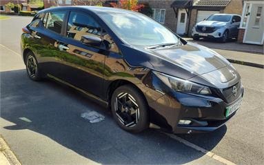 NISSAN LEAF 110kW Acenta 39kWh 5dr Auto Electric - BLACK - AO72FTZ - 5 Door Hatchback