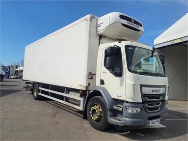 DAF LF230 4X2 DAY EURO 6 FRIDGE BOX 2 Seats Day cab Air Susp 29.5ft Diesel - WHITE - DX20TPV - 2 Door Fridge Box Van Body