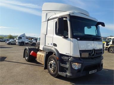 MERCEDES-BENZ ACTROS 1840 4X2 SLEEPER EURO 6 TRACTOR UNIT 2 Seats Sleep Cab Air Susp Diesel - WHITE - BG64NWY - 2 Door Tractor Unit