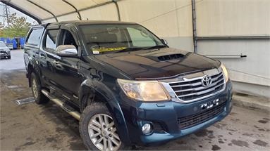 TOYOTA HILUX DIESEL Invincible D/Cab Pick Up 3.0 D-4D 4WD 171 Diesel - GREEN - ND14ZRV - 4 Door Van