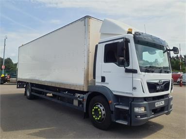 MAN TGM18.250 4X2 DAY EURO 6 GRP BOX 2 Seats GRP Body Day cab Air Susp 28ft Diesel - WHITE - NX20PKJ - 2 Door Box Body
