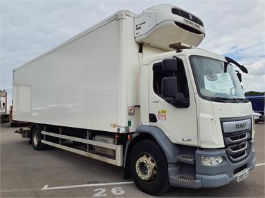 DAF LF230 4X2 DAY EURO 6 FRIDGE BOX 2 Seats Day cab Air Susp 29.5ft Diesel - WHITE - DX20TLJ - 2 Door Fridge Box Van Body