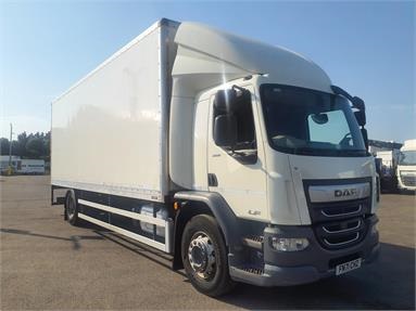 DAF LF260 4X2 DAY EURO 6 GRP BOX 2 Seats GRP Body Sleep Cab Air Susp 26ft Diesel - WHITE - FN71CHZ - 2 Door Box Body