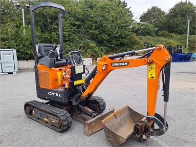 DOOSAN DX10Z MINI DIGGER WITH 2 BUCKETS Diesel - ORANGE - PAE12160 - Plant Item