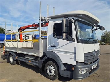 MERCEDES-BENZ ATEGO 816 4X2 DAY EURO 6 POLE CARRIER REAR CRANE 2 Seats Alloy Body Day cab Steel Susp 13ft Diesel - WHITE - HX73YPJ - 2 Door Specialist Body / Unit