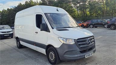 MERCEDES-BENZ SPRINTER 314CDI L2 DIESEL FWD 3.5t H2 Van Diesel - WHITE - KX68XUP - 5 Door Panel Van