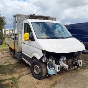 VOLKSWAGEN CRAFTER CR35 LWB DIESEL FWD 2.0 TDI 140PS Startline Business Chassis cab Diesel - WHITE - DX22ZBN - 2 Door Dropside Body