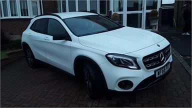 MERCEDES-BENZ GLA GLA 180 Urban Edition 5dr Petrol - WHITE - WF68FXT - 5 Door Estate