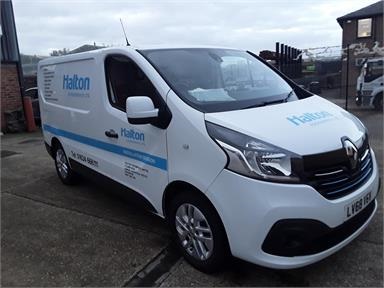 RENAULT TRAFIC SWB DIESEL SL27 dCi 120 Sport Nav Van Diesel - WHITE - LV68VEW - Panel Van