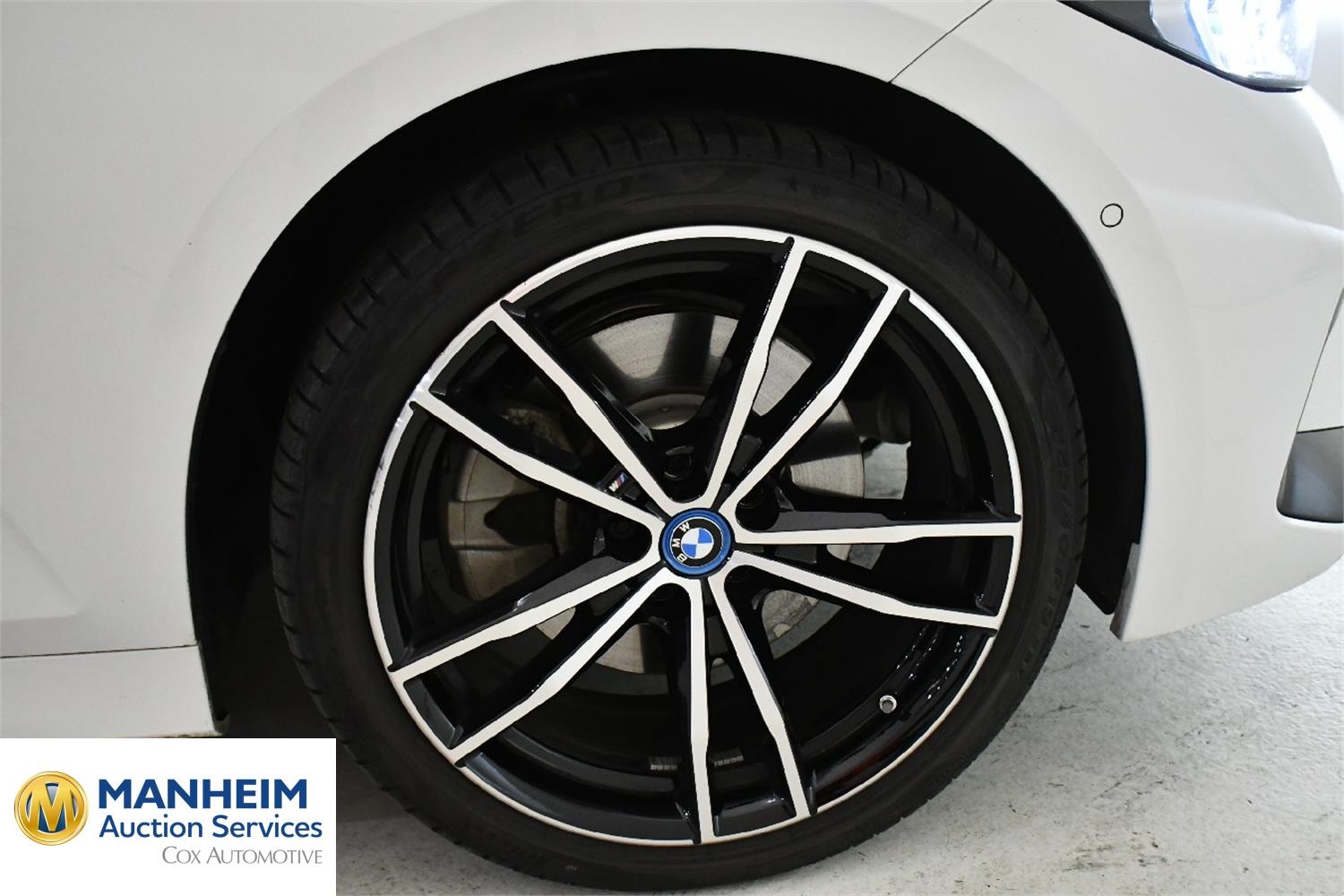 Foto BMW 330e xDrive Touring (G21) 34