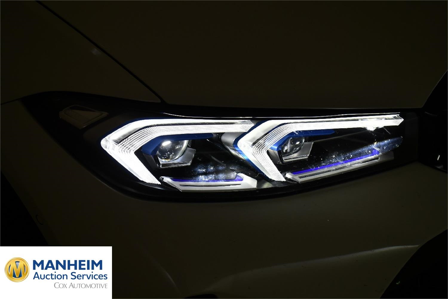 Foto BMW 330e xDrive Touring (G21) 16