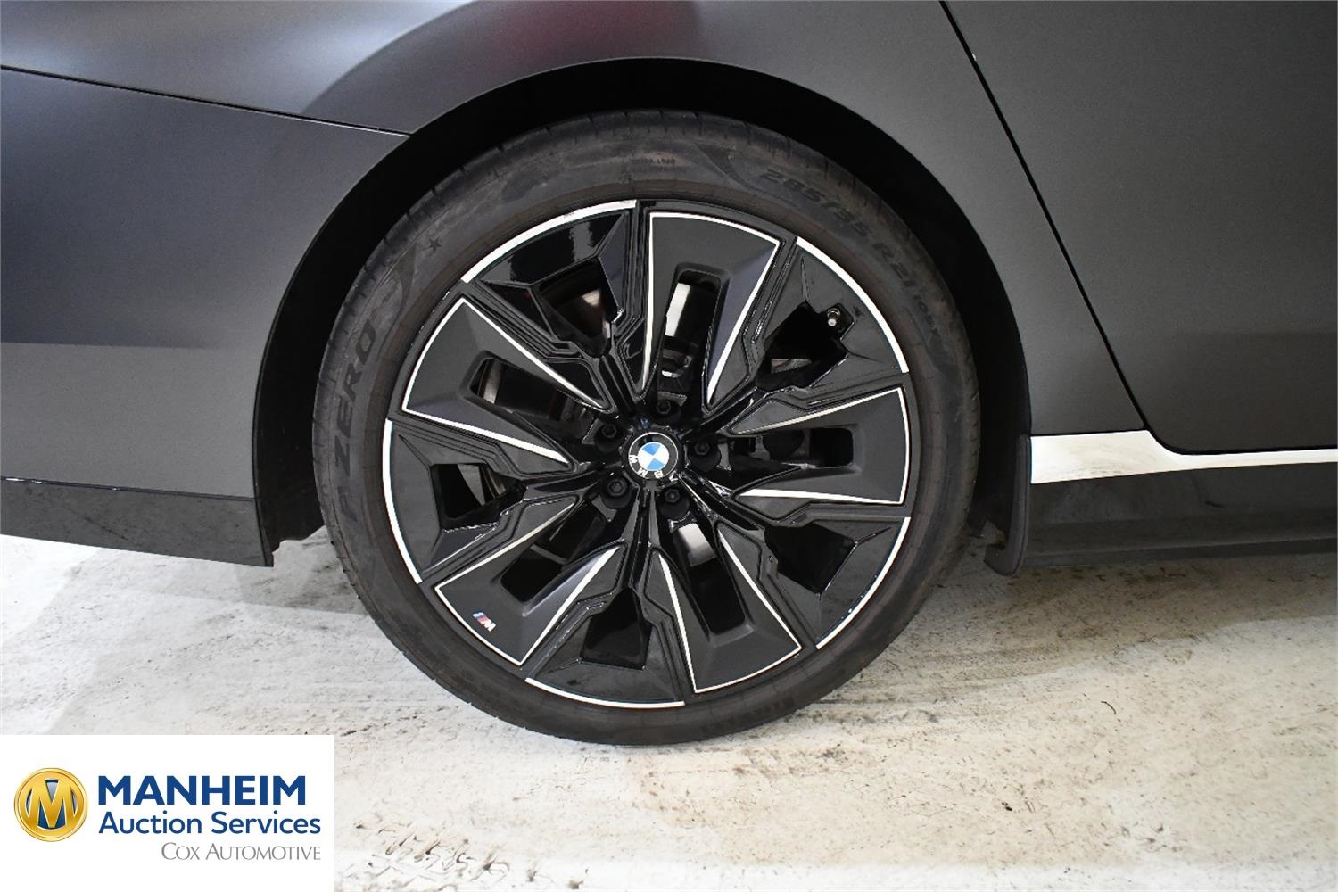 Foto BMW i7 xDrive 60 (G70) 34