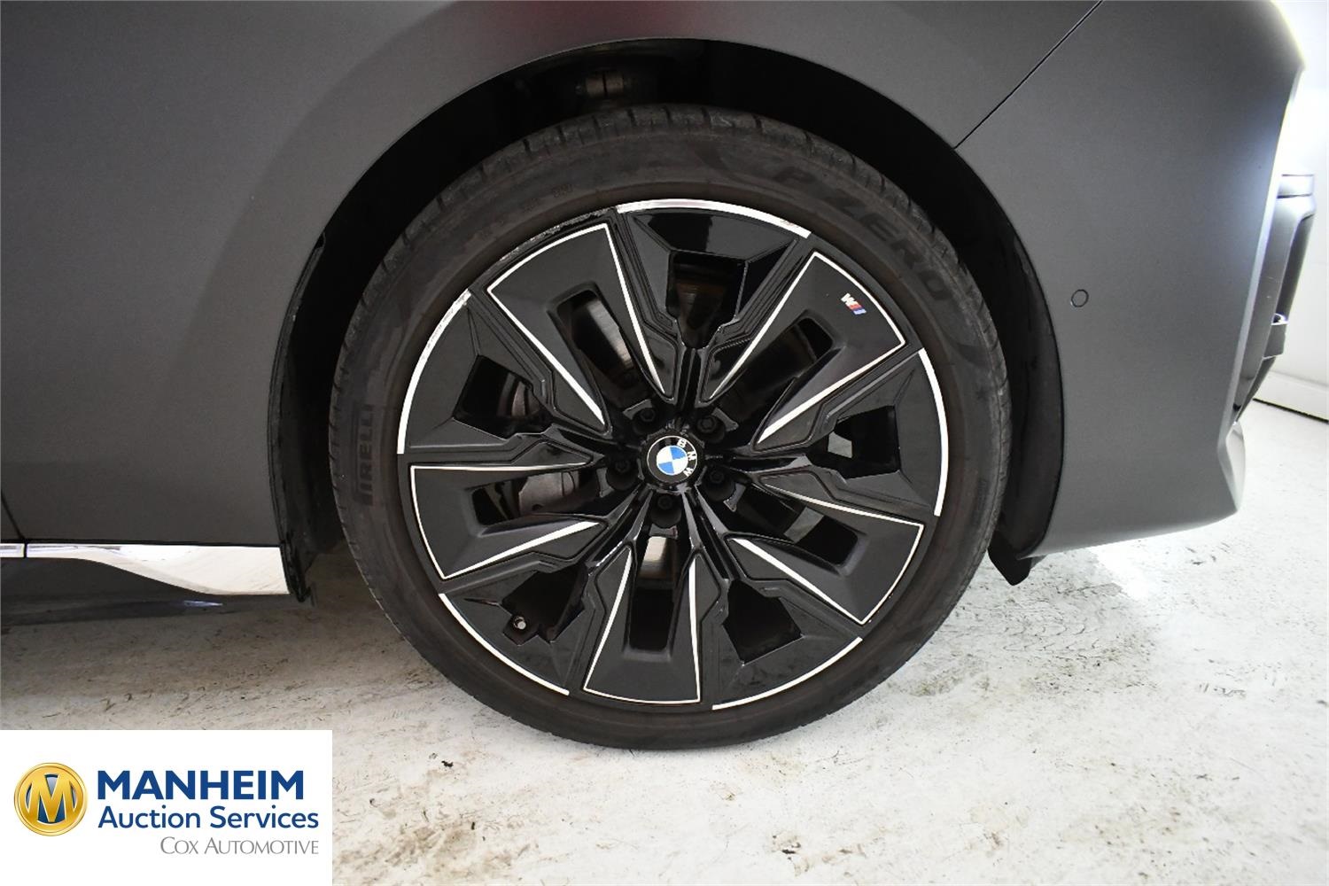 Foto BMW i7 xDrive 60 (G70) 35