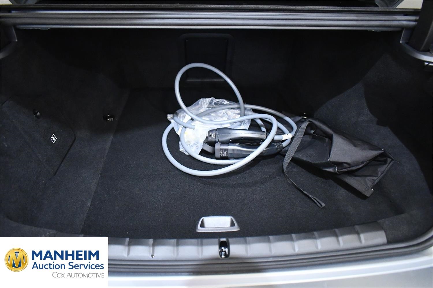 Foto BMW i7 M70 xDrive Berlina (G70) 12