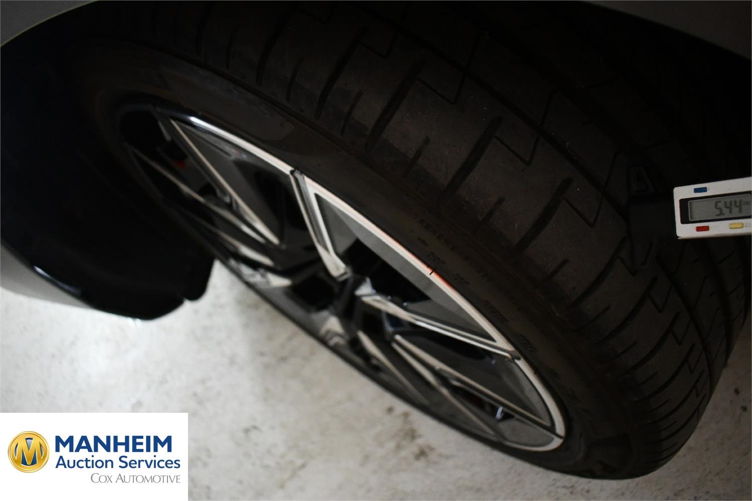 Foto BMW i7 M70 xDrive Berlina (G70) 22
