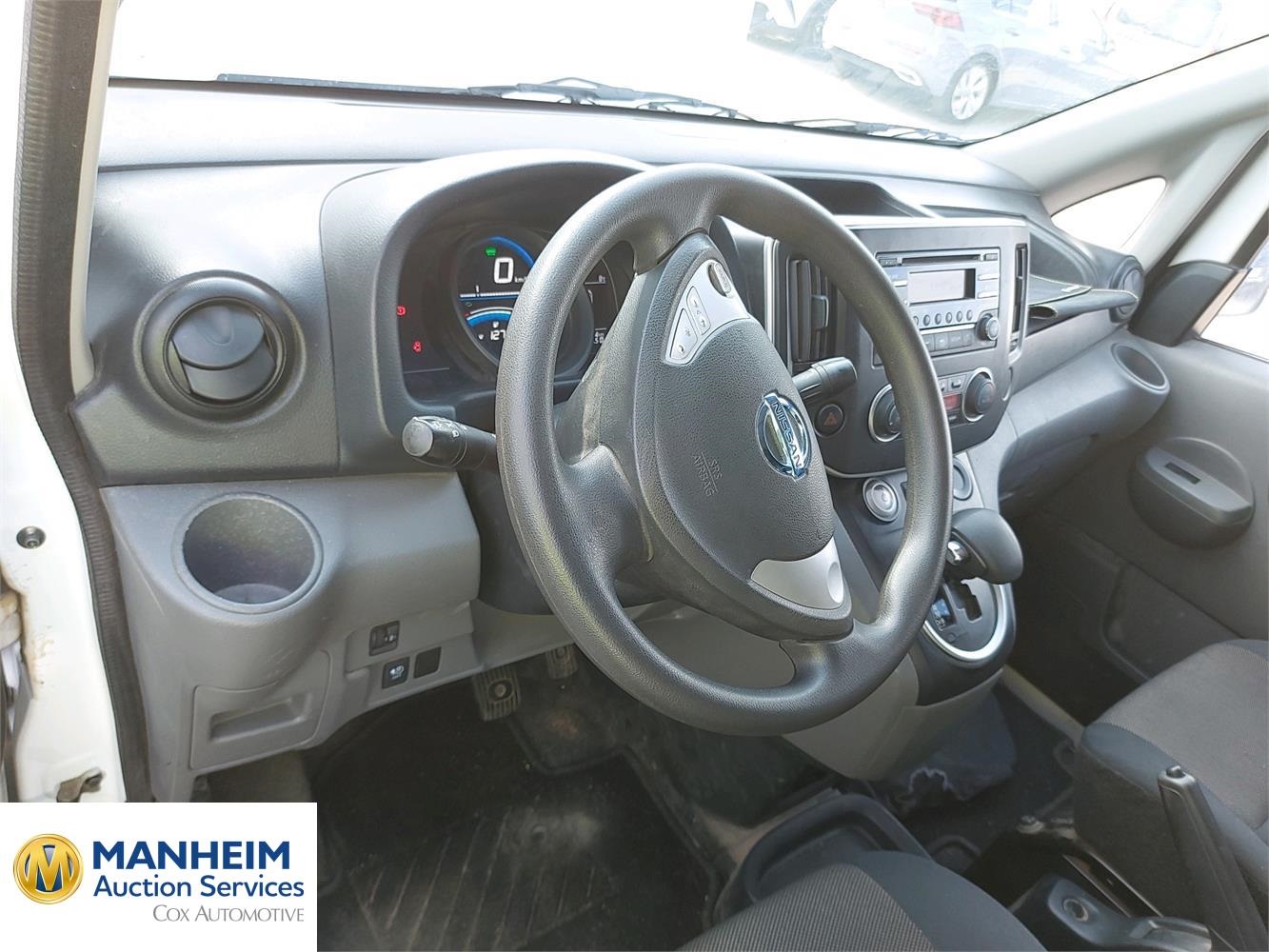 Foto Nissan E-NV 200 13