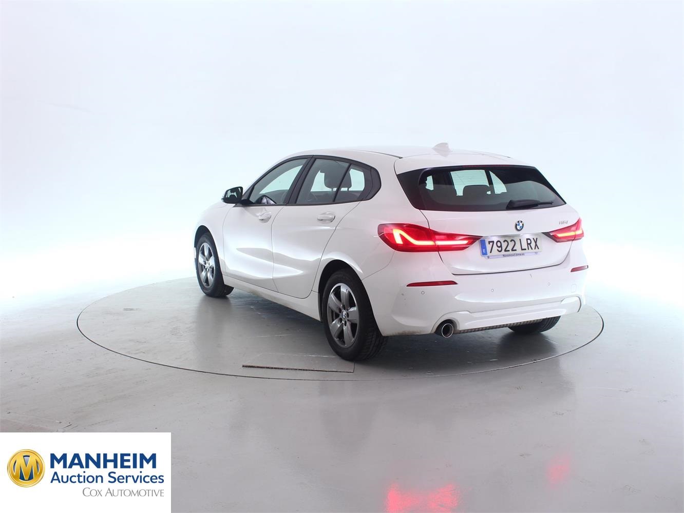 Foto BMW 118i (F40) 2