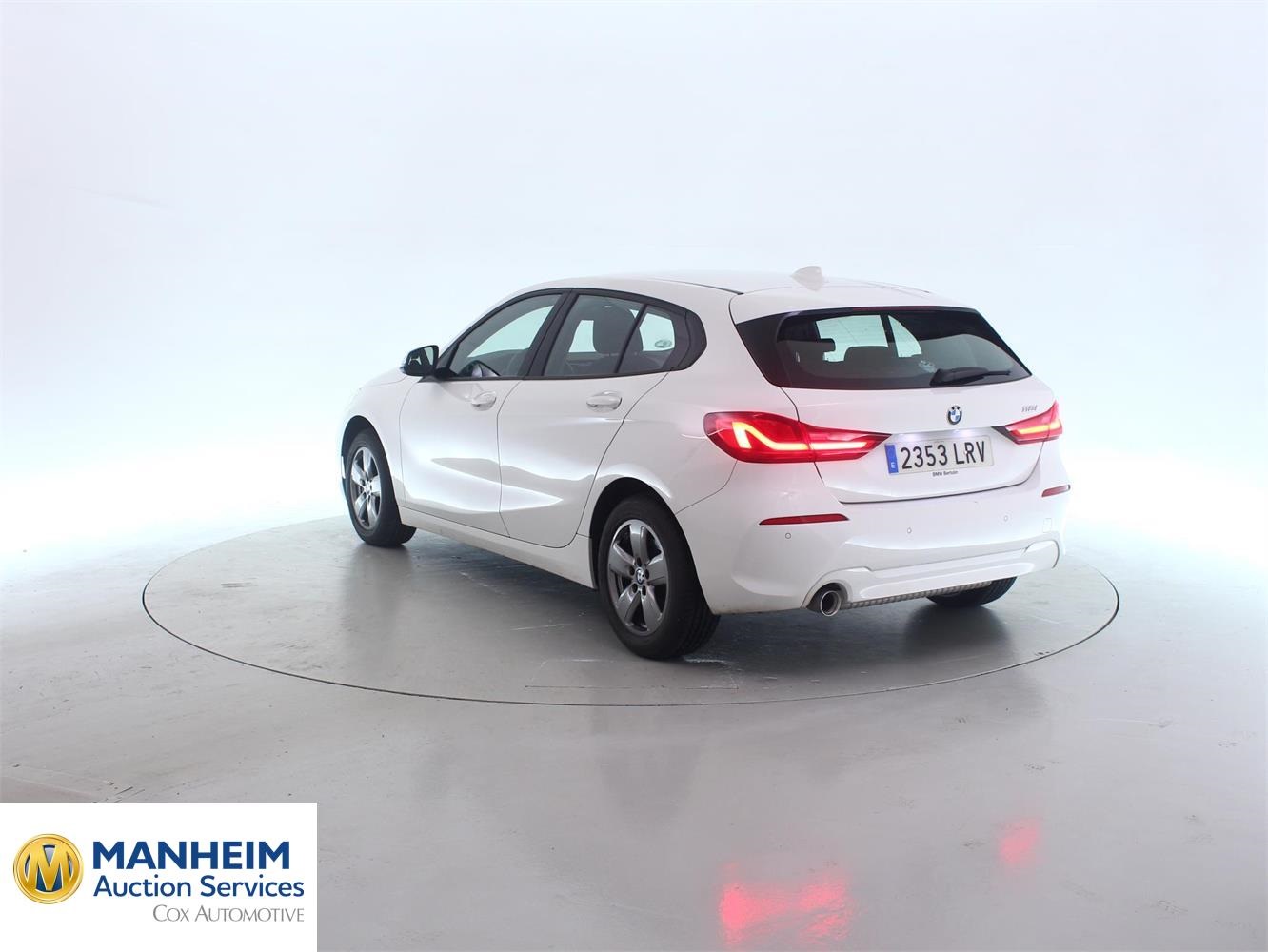 Foto BMW 118i (F40) 2