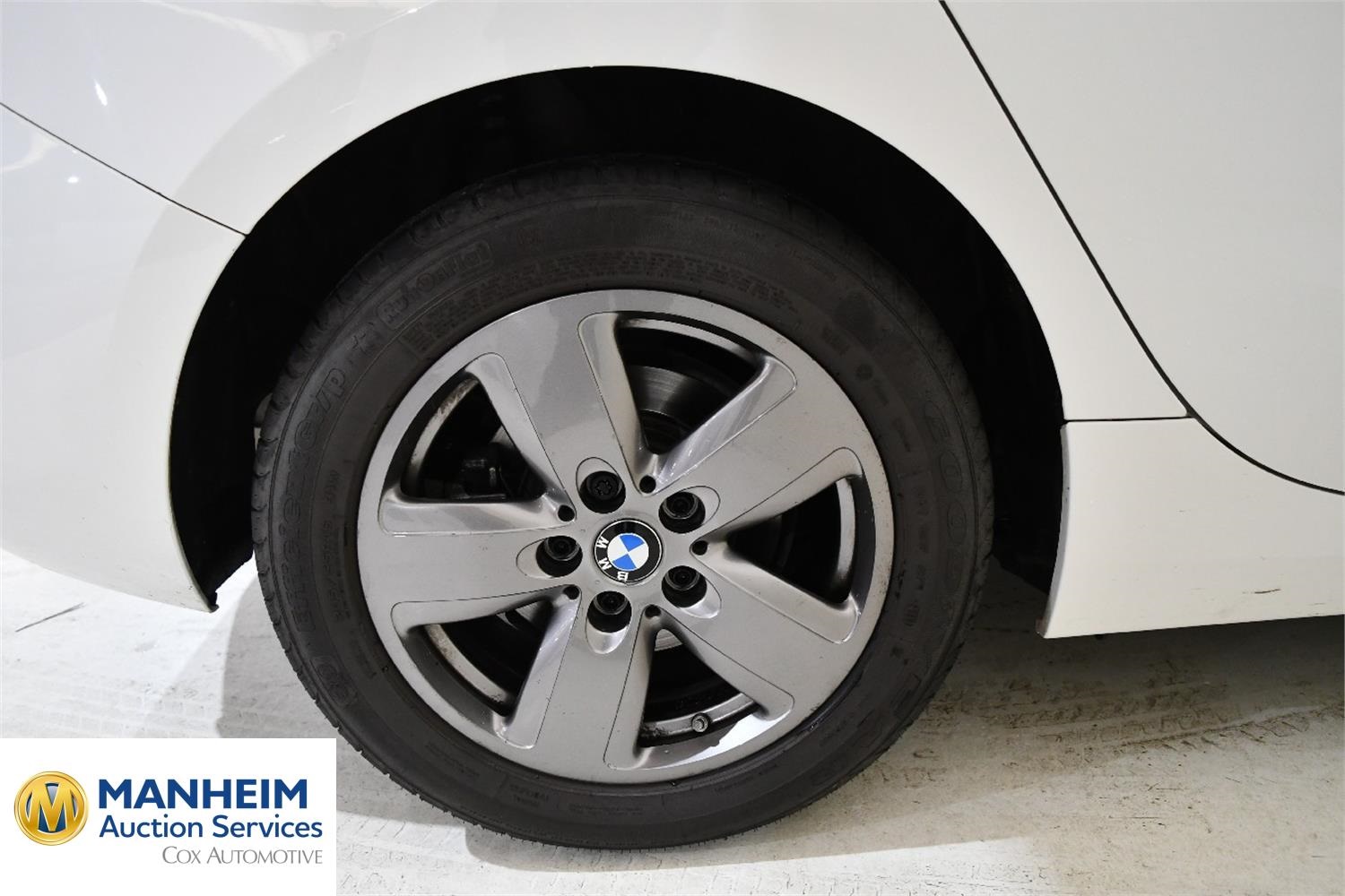 Foto BMW 118i (F40) 30