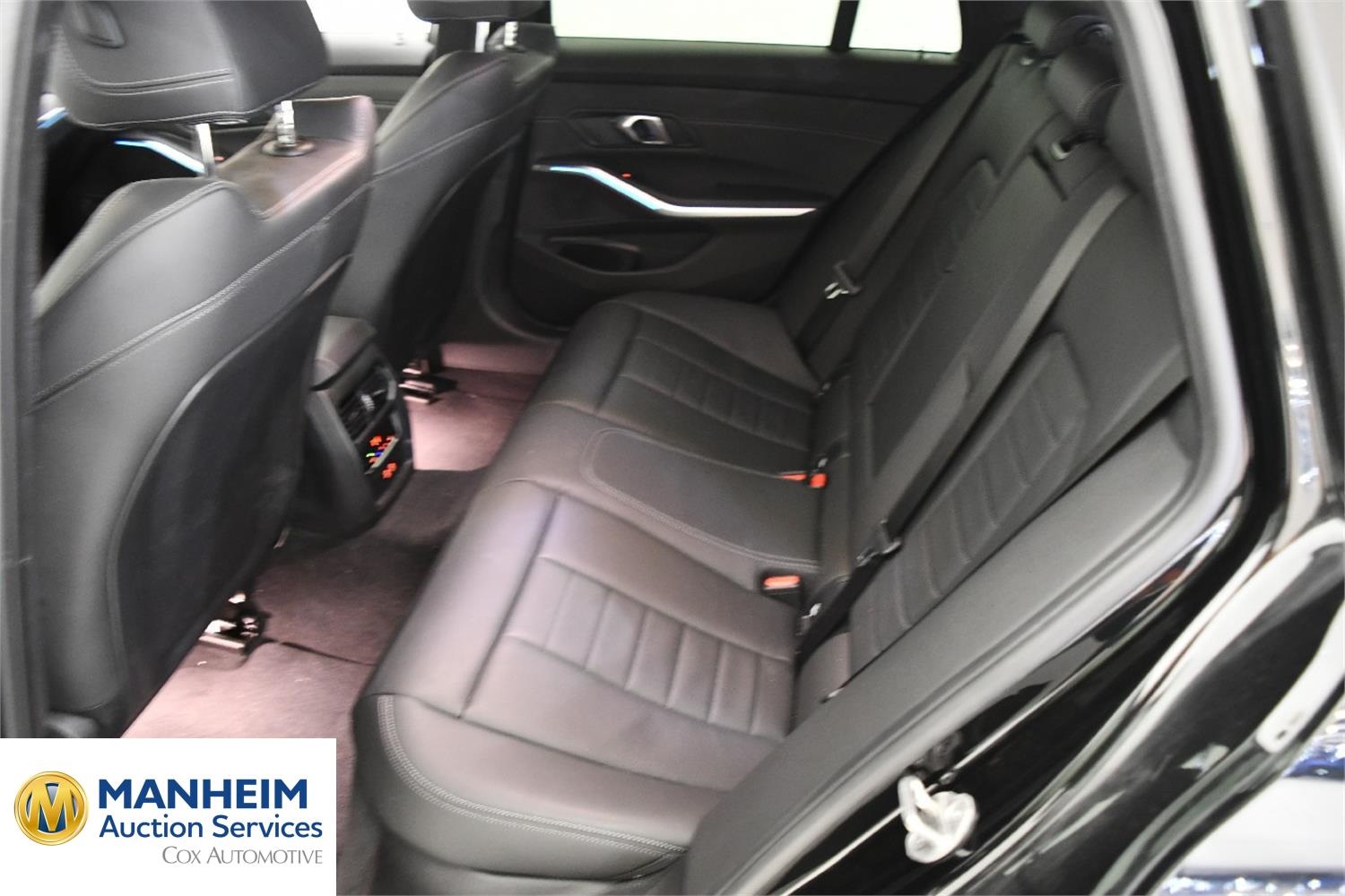 Foto BMW 330e xDrive Touring (G21) 11
