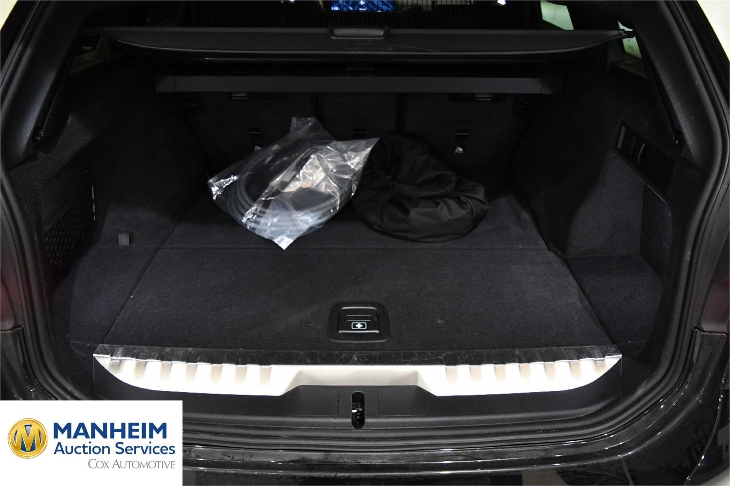 Foto BMW 330e xDrive Touring (G21) 12