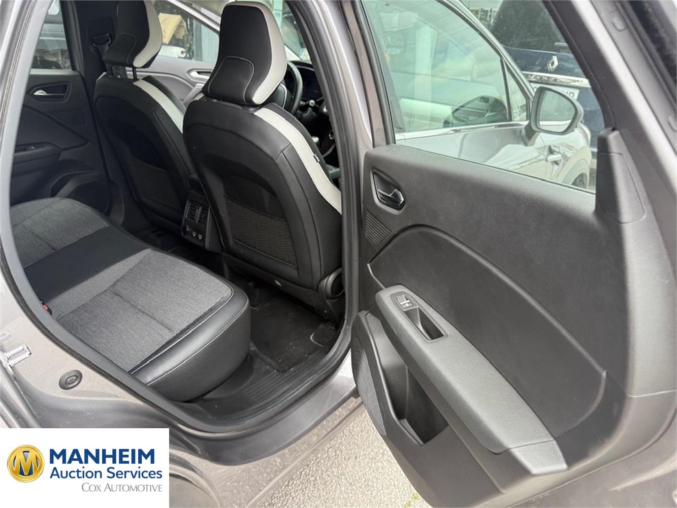 Foto Renault CAPTUR 2 36