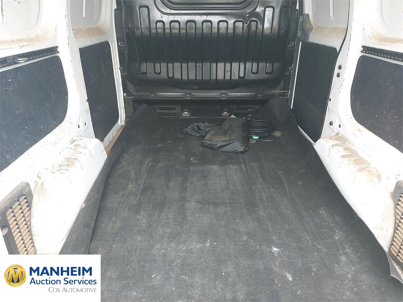 Foto Nissan E-NV 200 11