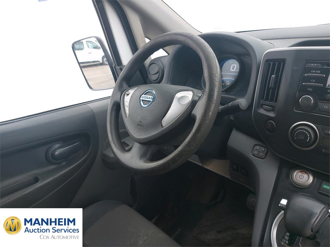 Foto Nissan E-NV 200 13