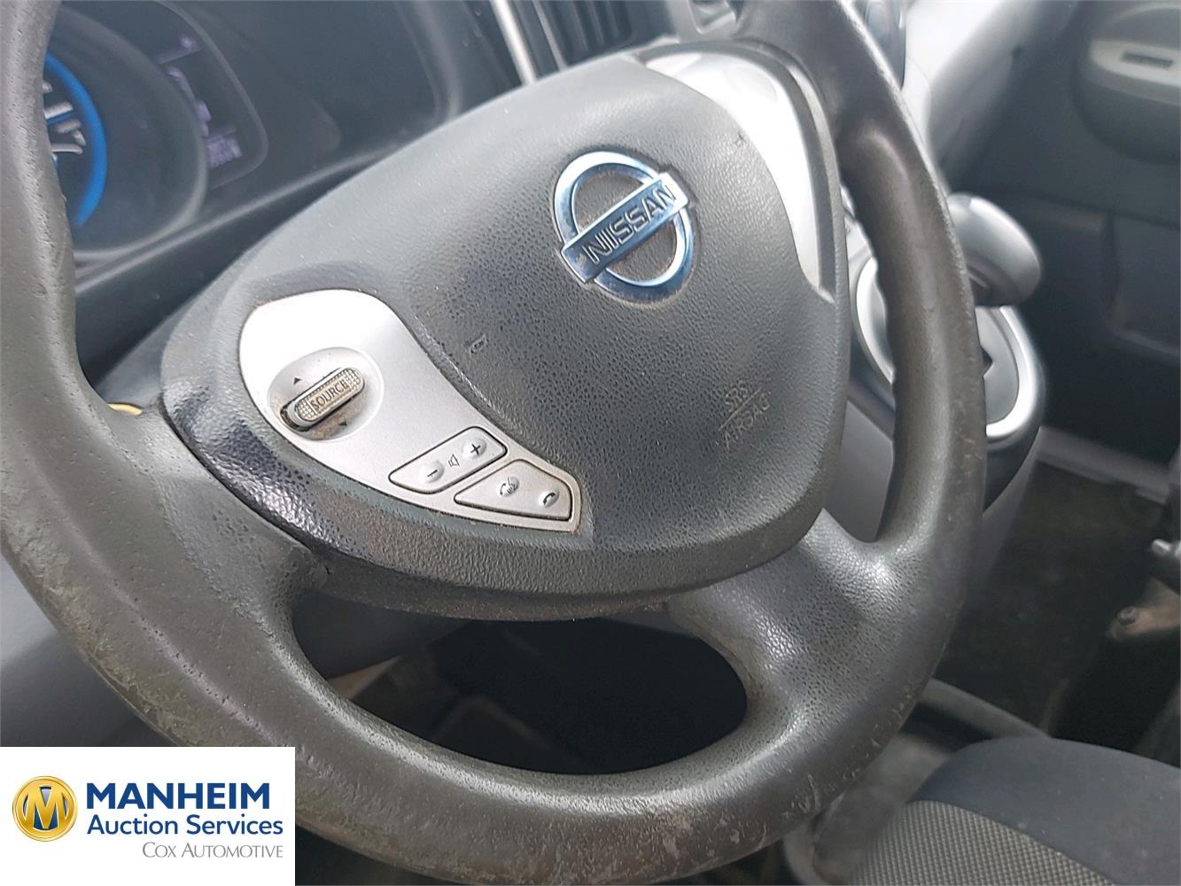 Foto Nissan E-NV 200 16