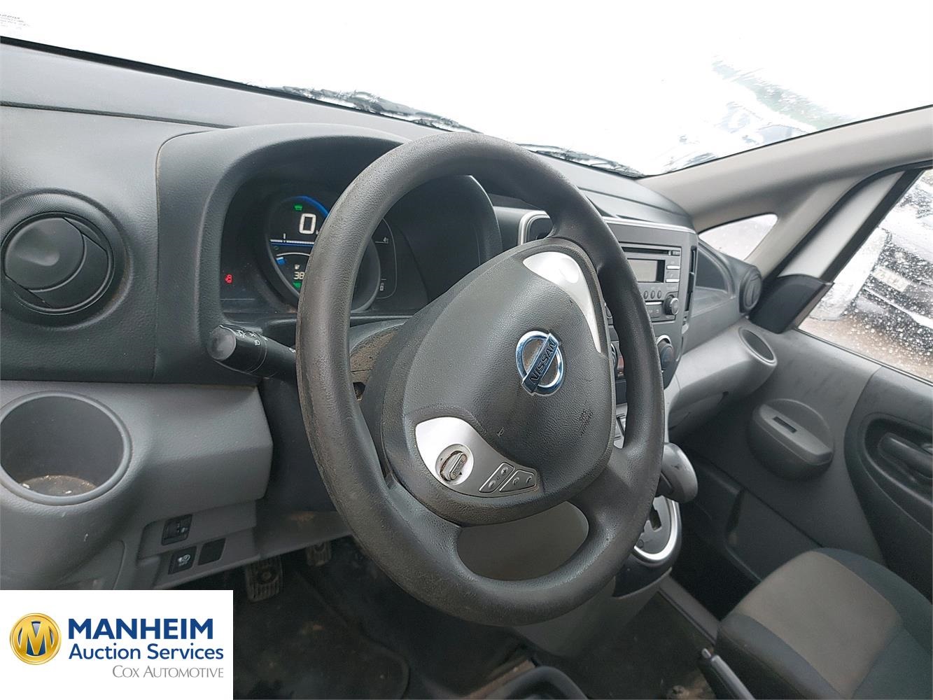 Foto Nissan E-NV200 13