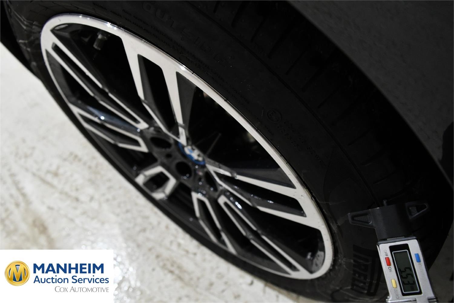 Foto BMW I5 23