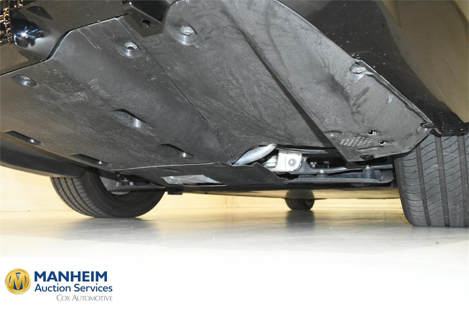 Foto BMW i5 M60 xDrive Berlina (G60) 30
