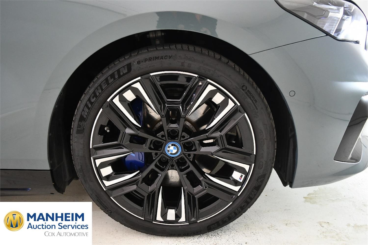 Foto BMW i5 M60 xDrive Berlina (G60) 34
