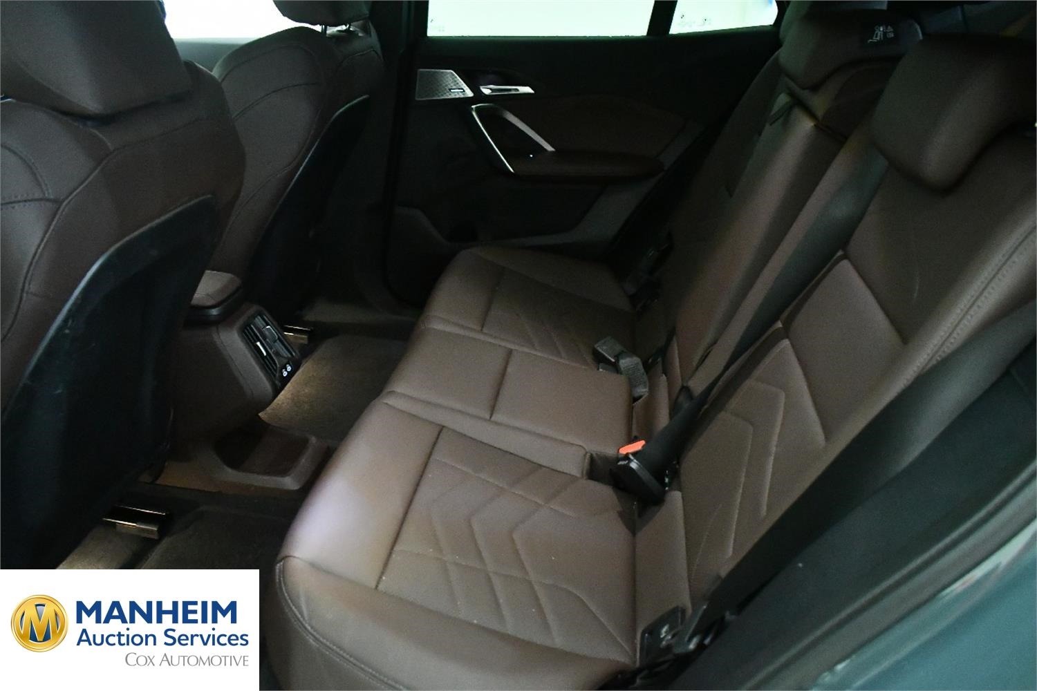 Foto BMW iX2 eDrive20 (U10) 11