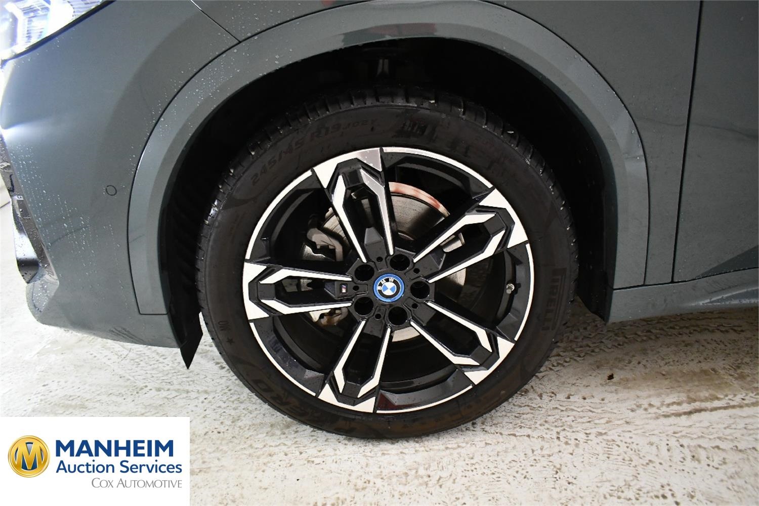 Foto BMW iX2 eDrive20 (U10) 31