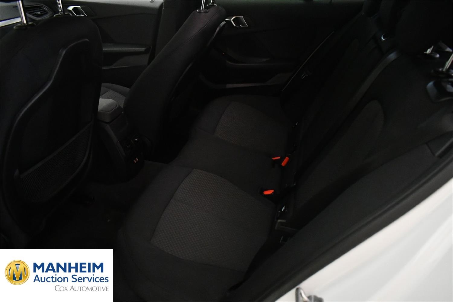 Foto BMW 118d (F40) 10