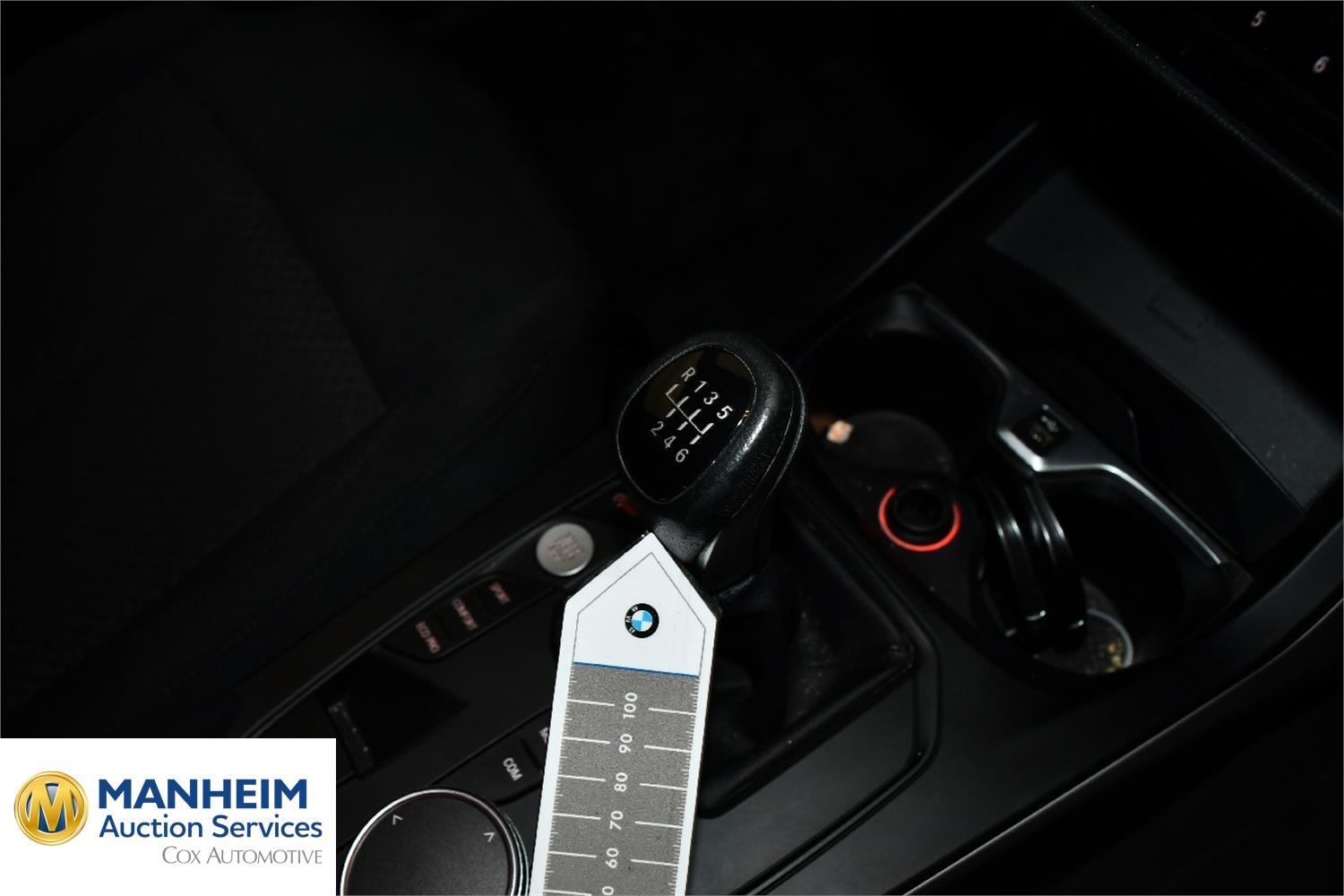 Foto BMW 118i (F40) 33