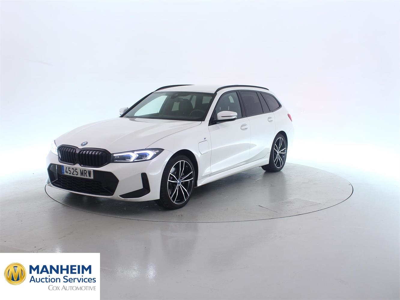 Foto BMW 330e xDrive Touring (G21) 1