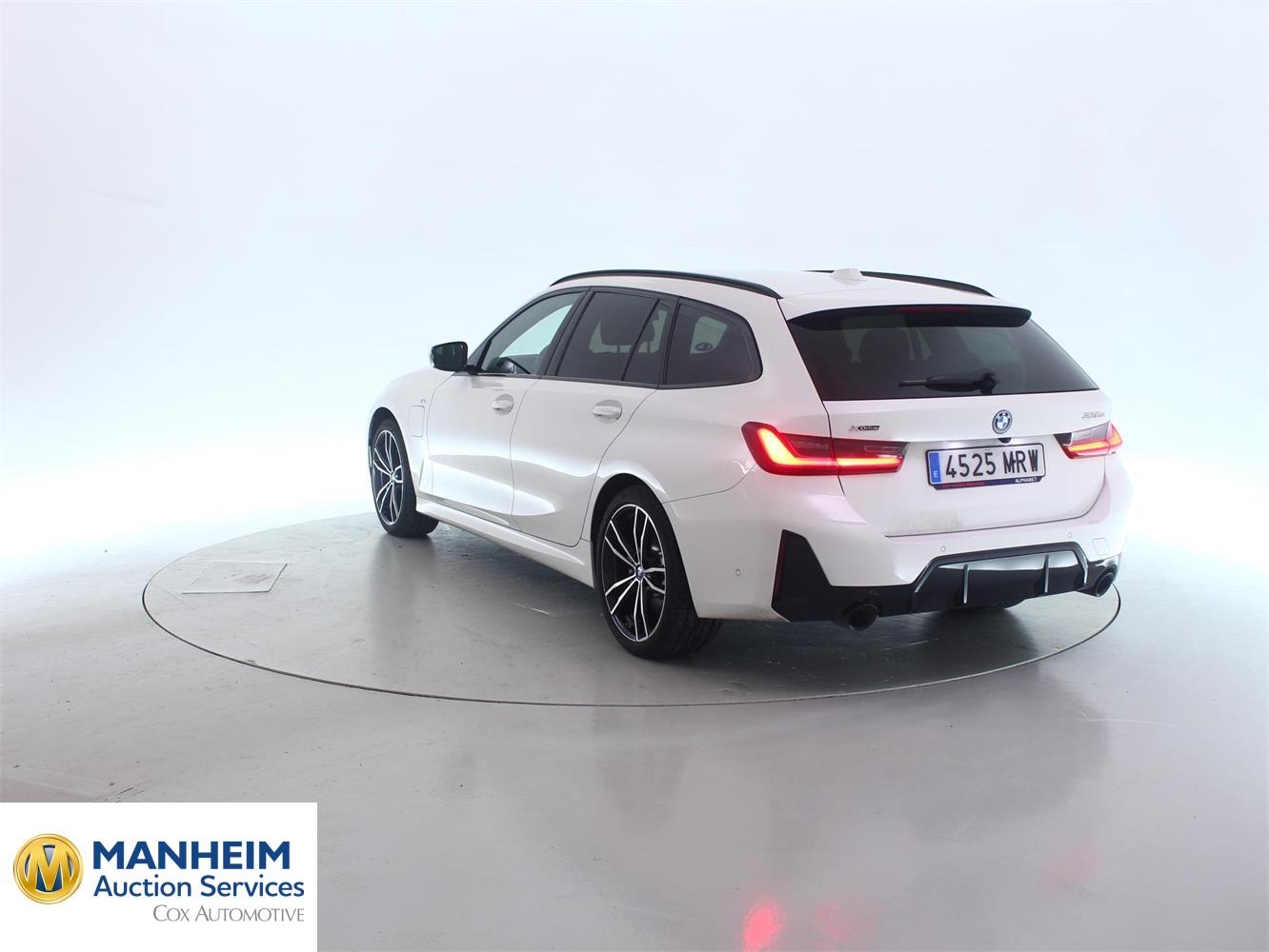 Foto BMW 330e xDrive Touring (G21) 2