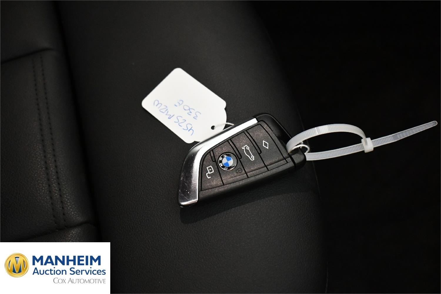Foto BMW 330e xDrive Touring (G21) 15