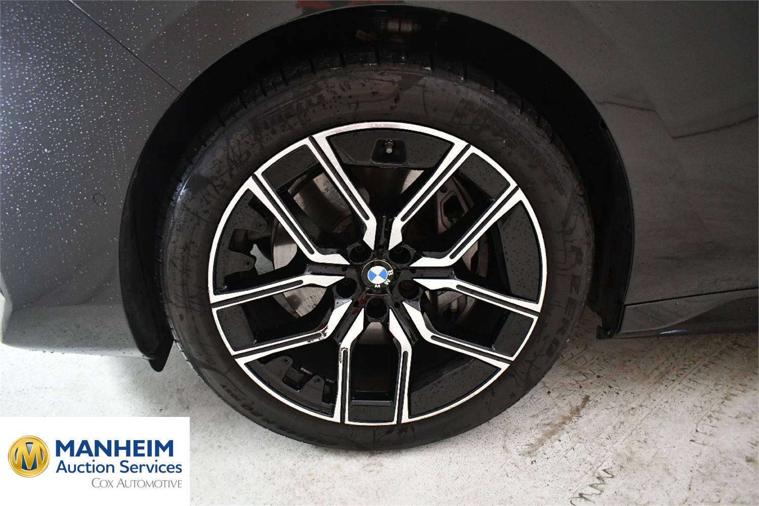 Foto BMW i7 xDrive 60 (G70) 32