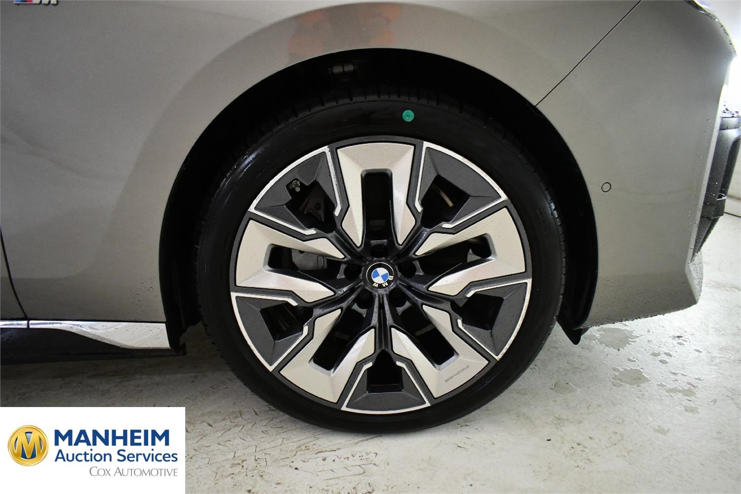 Foto BMW i7 xDrive 60 (G70) 35
