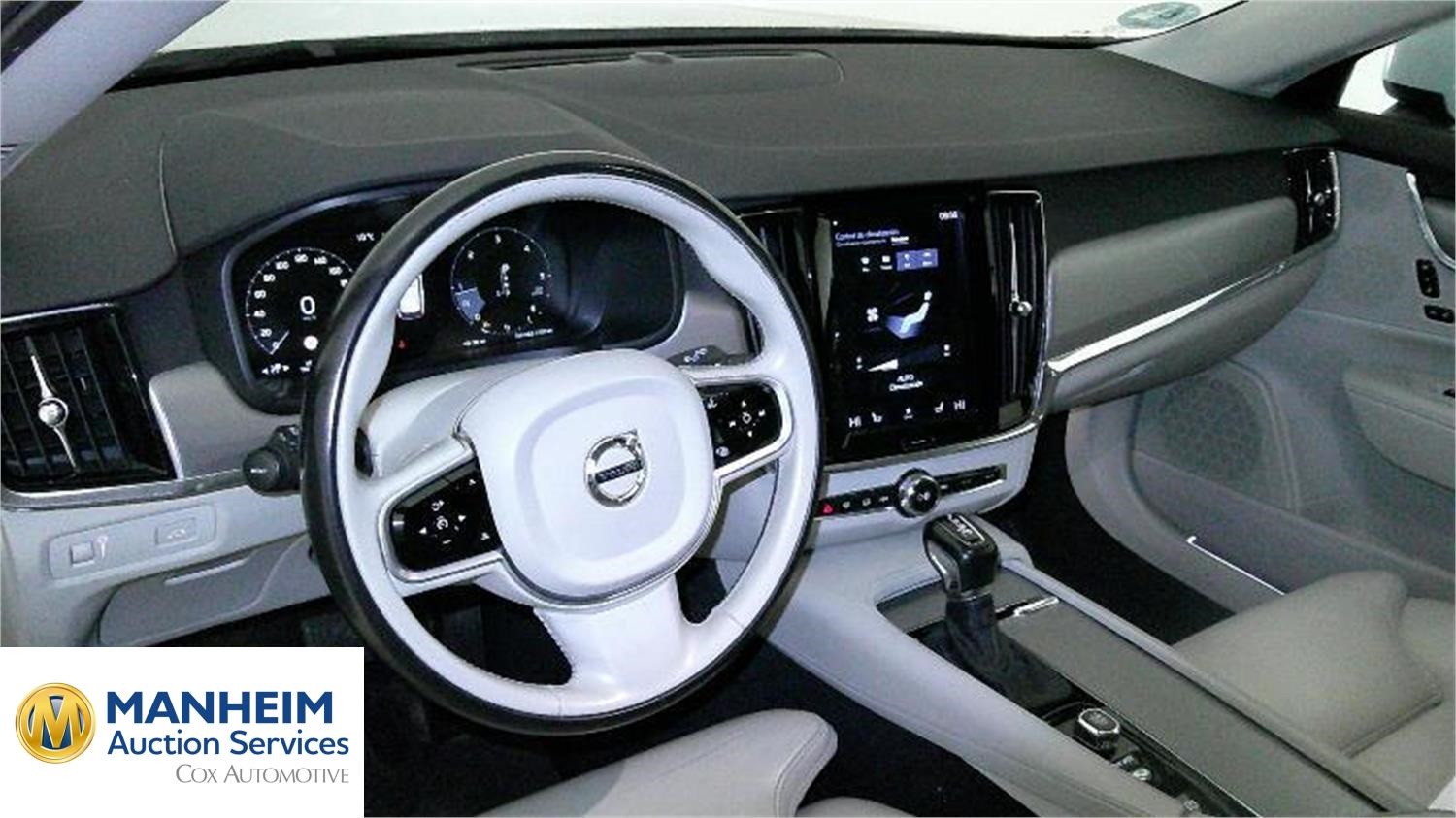 Foto Volvo V90 Cross Country 4