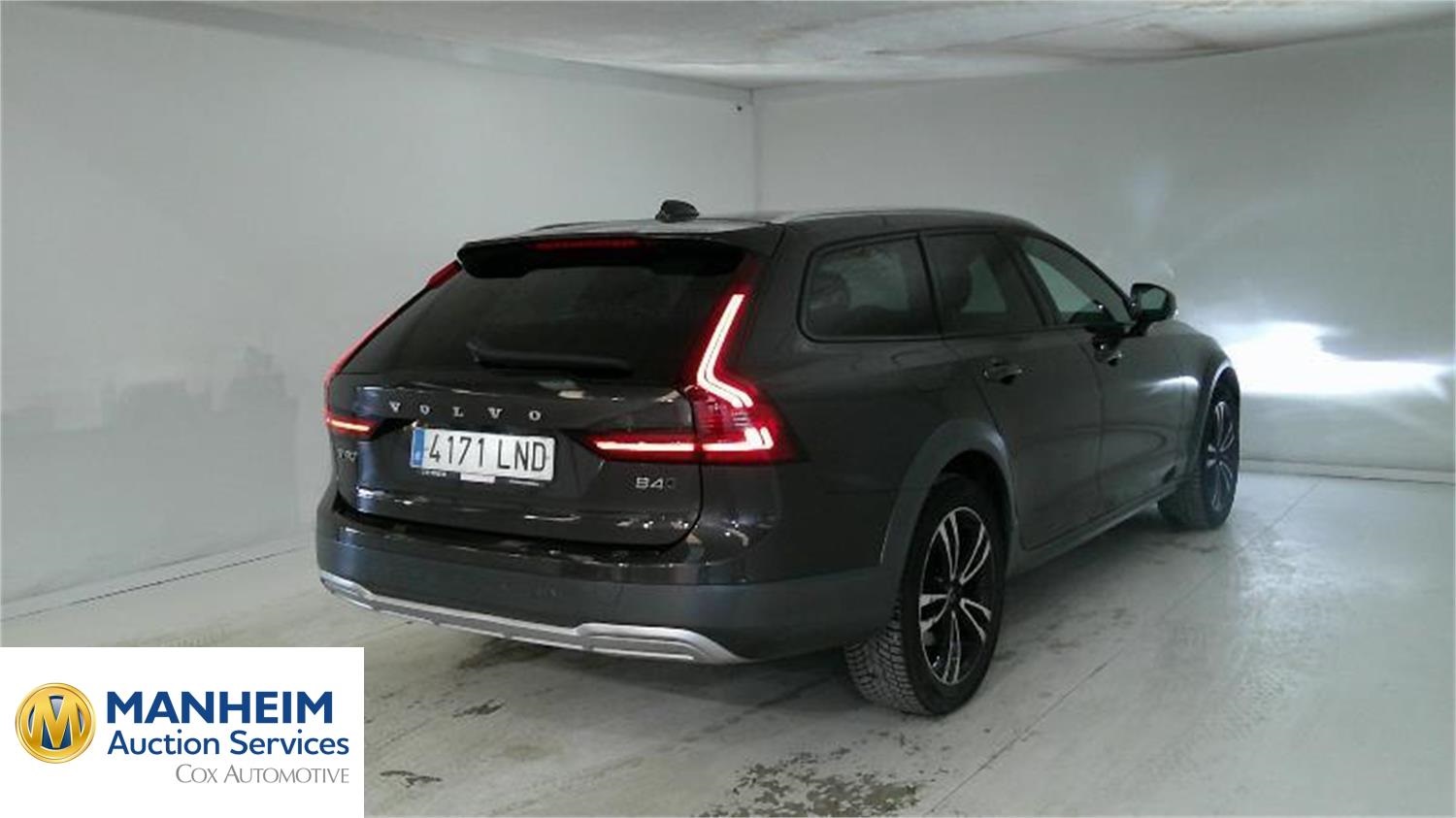 Foto Volvo V90 Cross Country 2
