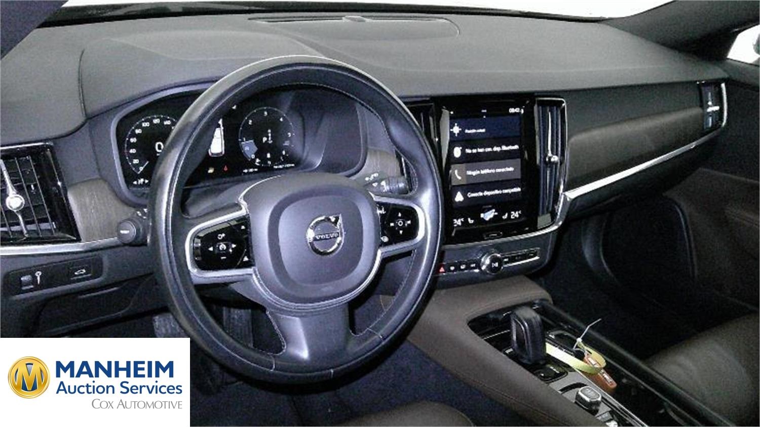 Foto Volvo V90 Cross Country 4