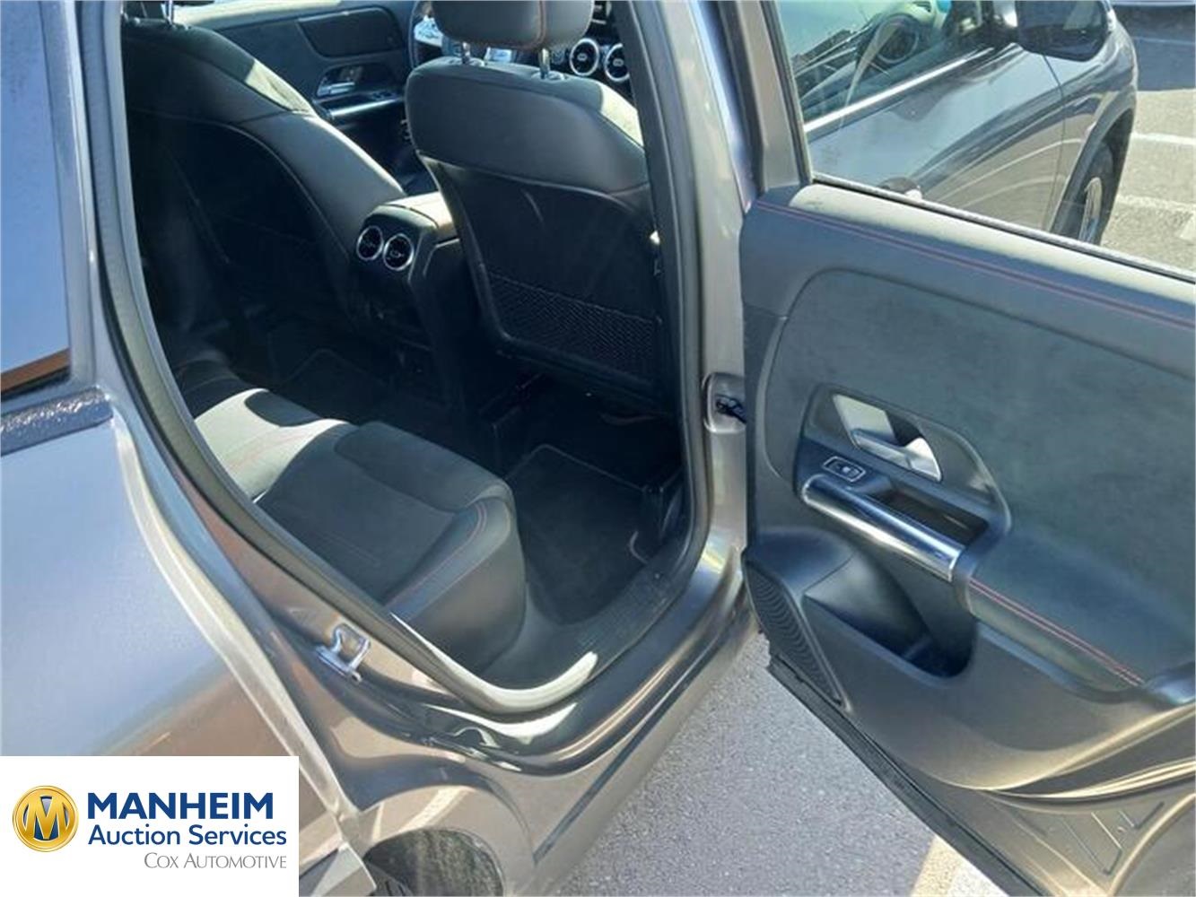 Foto Mercedes Benz GLA 32