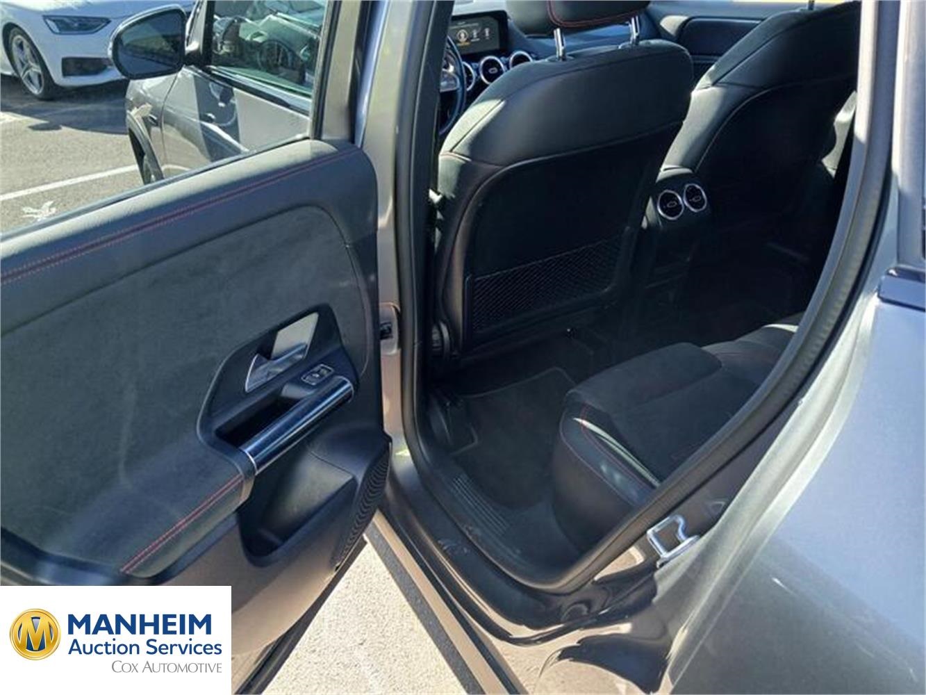 Foto Mercedes Benz GLA 52