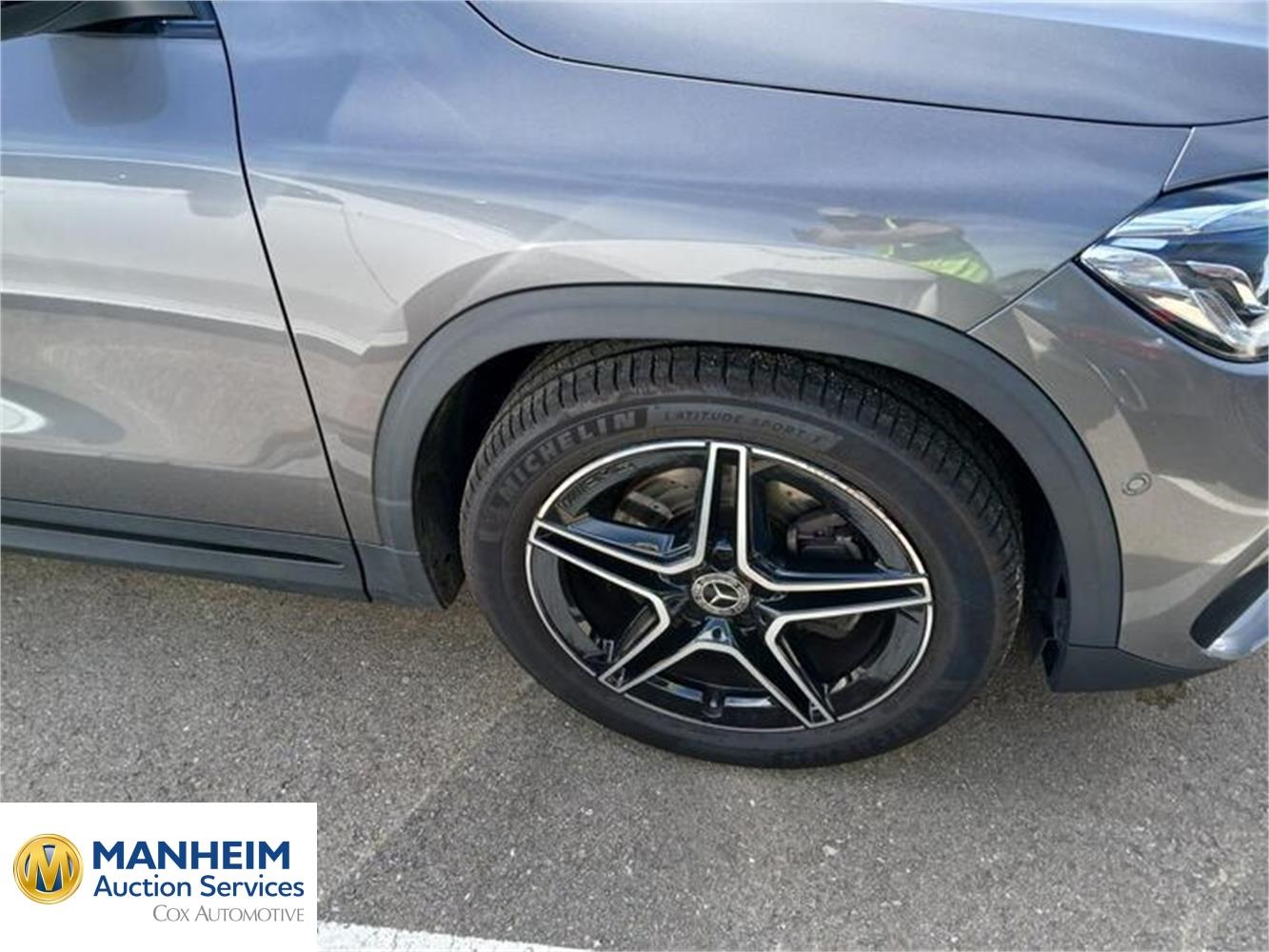 Foto Mercedes Benz GLA 48